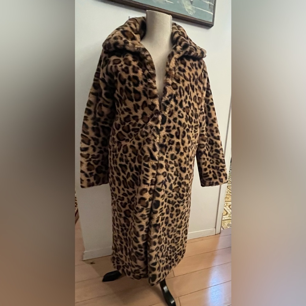 Super Soft Faux Fur Leopard Coat Size Small
